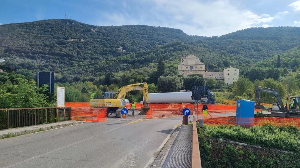 Era stato avviato nel settembre scorso il cantiere per la costruzione della nuova rotatoria all’altezza dello svincolo sud Era stato avviato nel settembre scorso il cantiere per la costruzione della nuova rotatoria all’altezza dello svincolo sud