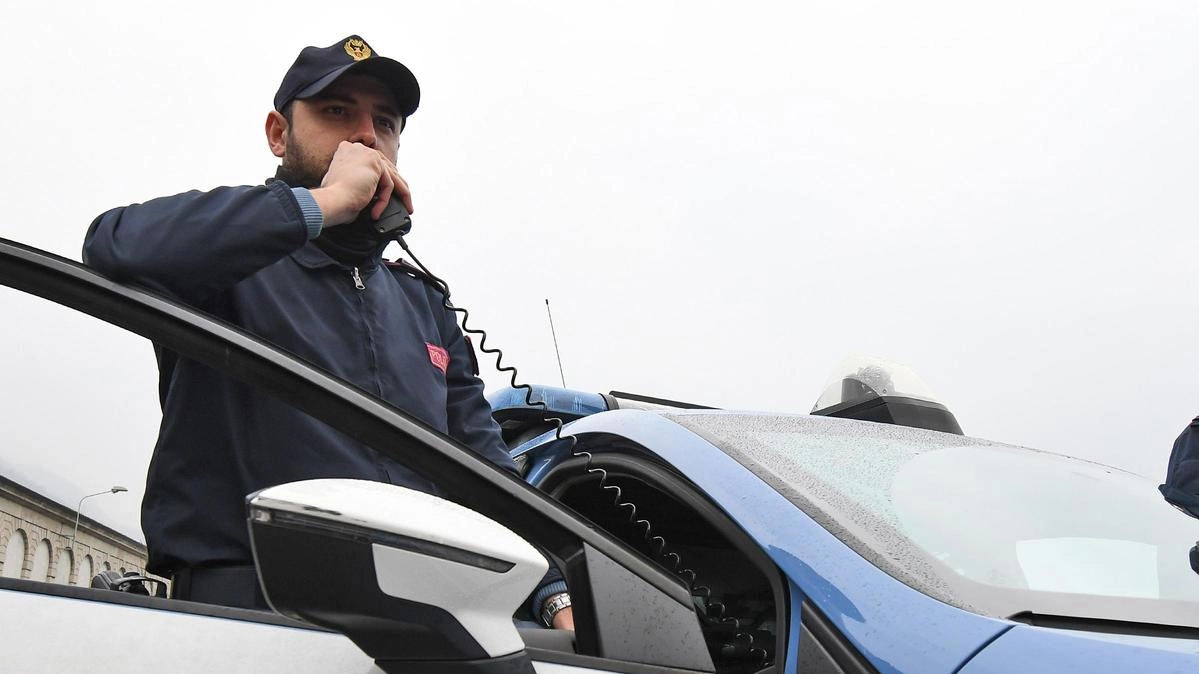 A eseguire il decreto di fermo la squadra Mobile della polizia (repertorio) A eseguire il decreto di fermo la squadra Mobile della polizia (repertorio)