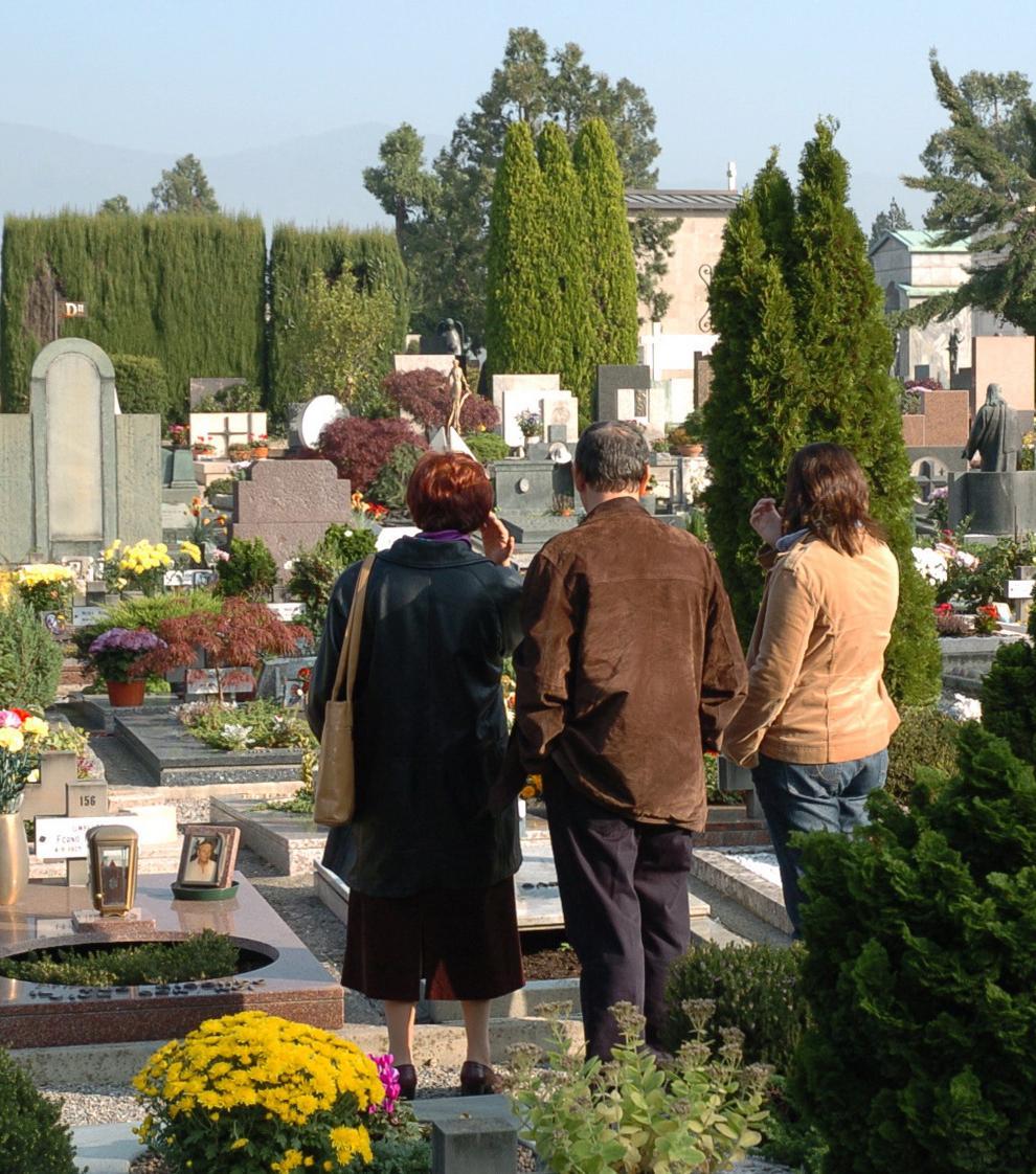 Cimiteri si cambia, gestione esterna. Due anni di servizio sperimentale