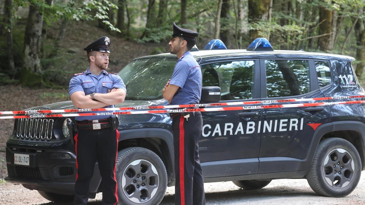 I carabinieri hanno sentito molte persone, fra cui il compagno della donna. Attesa per l’autopsia I carabinieri hanno sentito molte persone, fra cui il compagno della donna. Attesa per l’autopsia