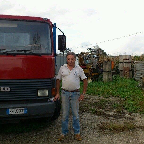 cade dalla moto all alba e muore camionista stava andando al lavoro chi è la vittima da Lanazione.it cade dalla moto all alba e muore camionista stava andando al lavoro chi è la vittima