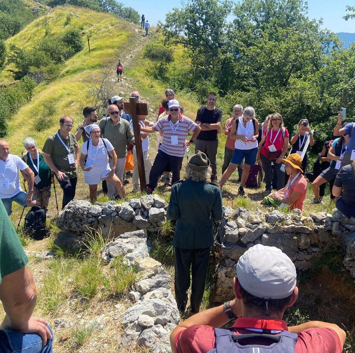 https://www.lanazione.it/image-service/view/acePublic/alias/contentid/OTdjNGUwMjctNzViYy00/0/nel-2025-il-riscatto-della-montagna-e-in-garfagnana-e-boom-di-turisti.jpeg?f=1.91:1&w=1200