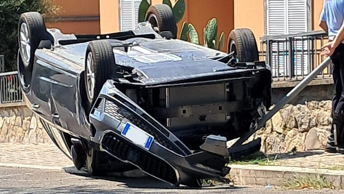 L’auto dopo l’incidente avvenuto a San Polo pochi giorni fa L’auto dopo l’incidente avvenuto a San Polo pochi giorni fa
