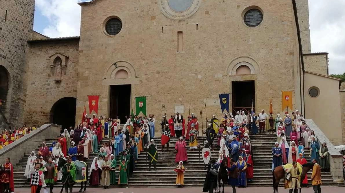 San Gimignano è in festa. Per tre giorni il borgo è tornato nel medioevo