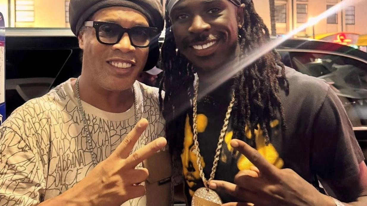 Ronaldinho e Kean: un vero e porprio. incontro ravvicinato... del terzo tipo Ronaldinho e Kean: un vero e porprio. incontro ravvicinato... del terzo tipo