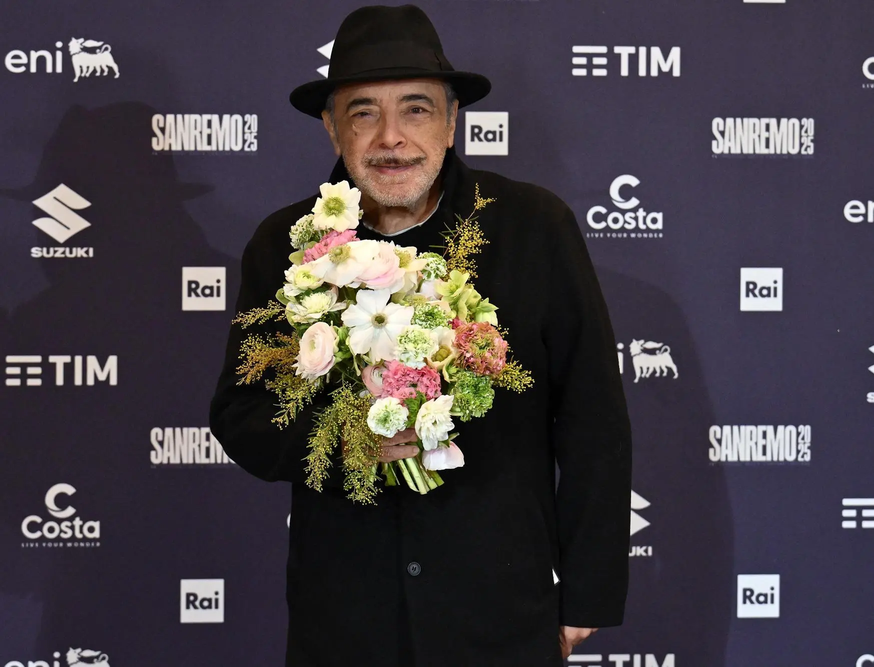 Frassica torna con quelli della notte. Tra Grazie dei fiori e Cacao meravigliao