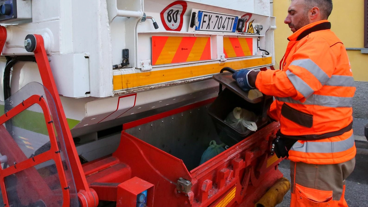 Carta e cartone dal primo gennaio 2025 diventeranno “rifiuti speciali“ Carta e cartone dal primo gennaio 2025 diventeranno “rifiuti speciali“