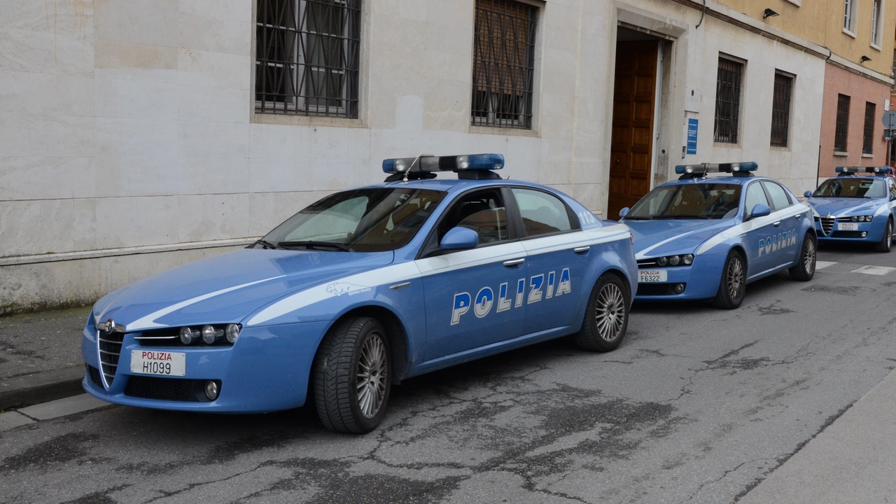 Le volanti della questura di Pisa Le volanti della questura di Pisa