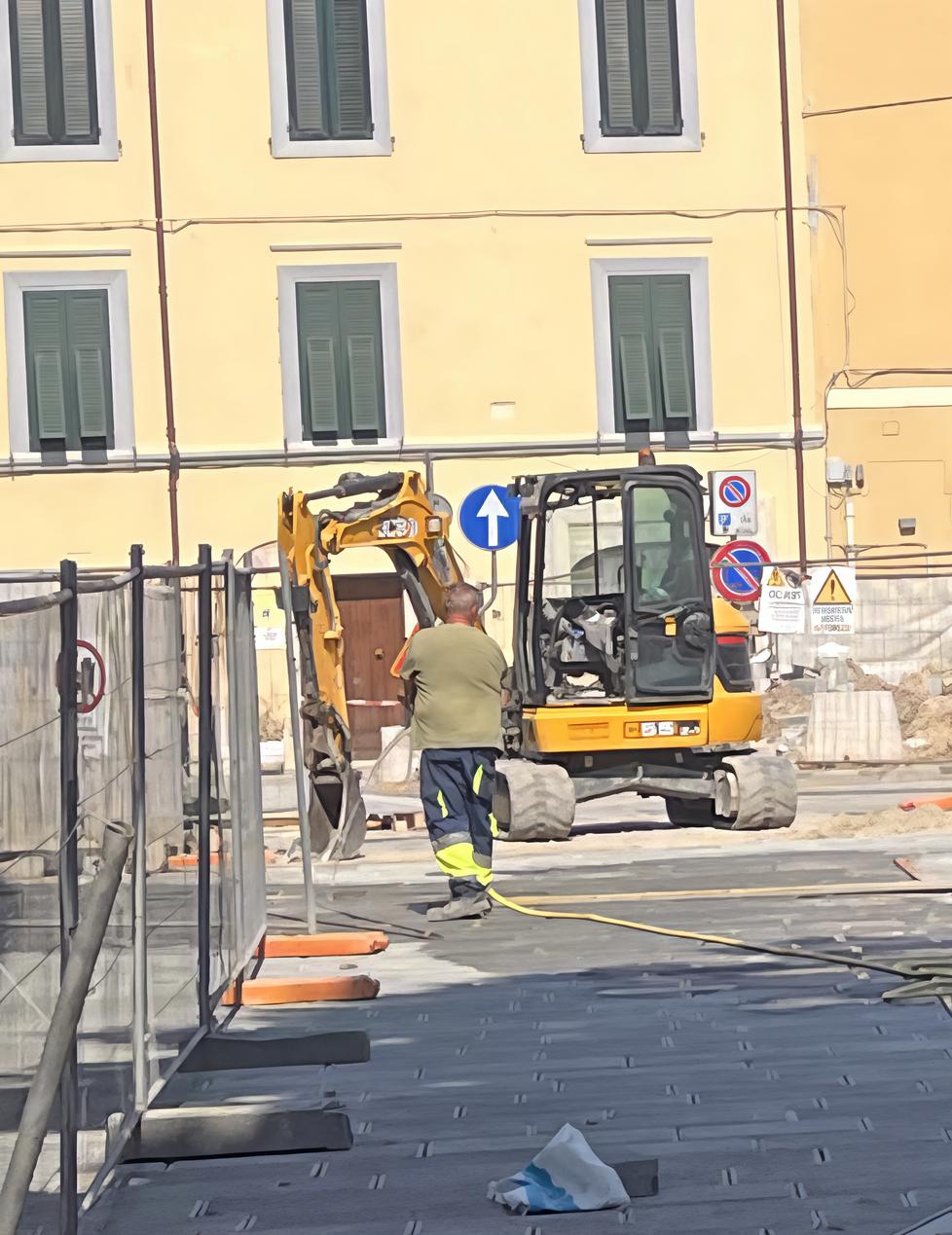 Pnrr e cantieri . Chiudono le attività. Caso in Parlamento