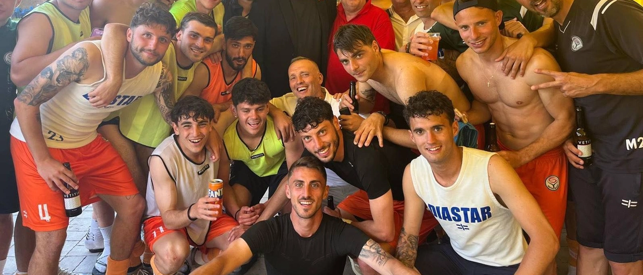 Seravezza Pozzi trionfa nei playoff di Serie D: un'impresa storica