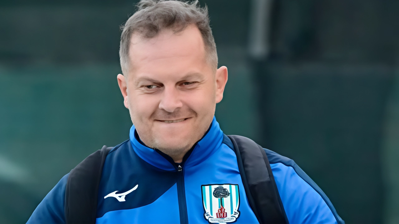 Il Belvedere punta all'Eccellenza confermando staff e giocatori chiave. Invictasauro riparte con Cinelli e cerca rinforzi. Il Belvedere punta all'Eccellenza confermando staff e giocatori chiave. Invictasauro riparte con Cinelli e cerca rinforzi.