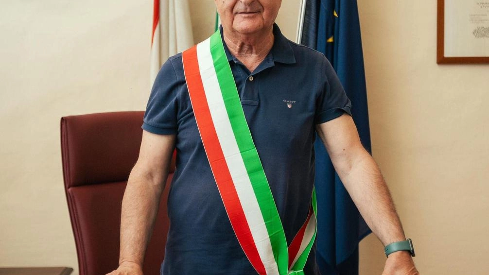 Piero Pii, sindaco di Colle di Val d’Elsa, guarda agli interventi nelle aree Sonar e Villa ex Maccari Piero Pii, sindaco di Colle di Val d’Elsa, guarda agli interventi nelle aree Sonar e Villa ex Maccari