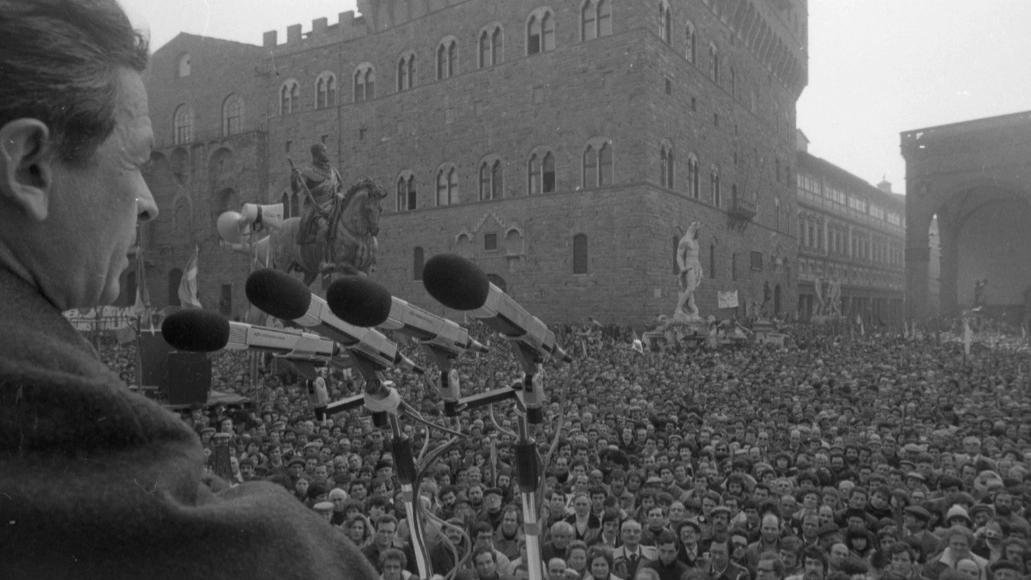 A Firenze una grande mostra ricorda Enrico Berlinguer