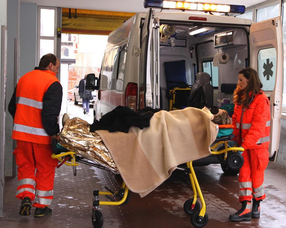 Centrale unica per il 118. Pd e Cgil vanno all’attacco: "Soccorsi a rischio ritardo"