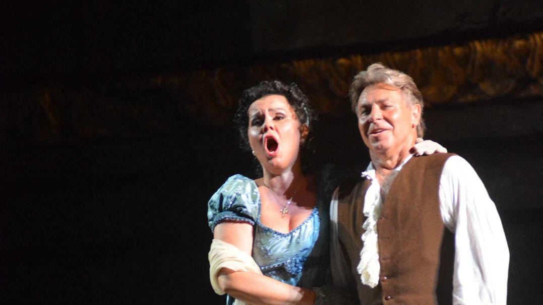 Il tributo del pubblico. Quel lungo applauso ad Alagna e Kurzak Il tributo del pubblico. Quel lungo applauso ad Alagna e Kurzak