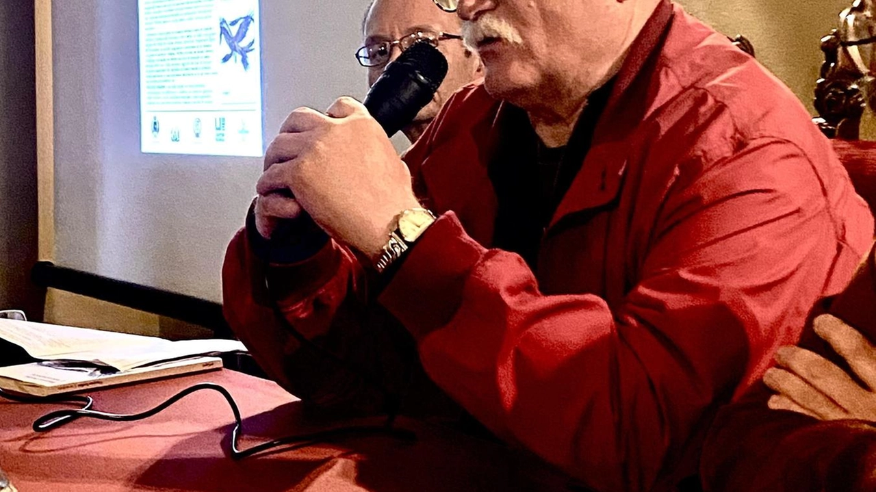 Vincenzo Pardini presenta il suo nuovo romanzo «Storia di Cristo e del suo cane randagio» (Vallecchi) sabato alla Fondazione Ricci di Barga Vincenzo Pardini presenta il suo nuovo romanzo «Storia di Cristo e del suo cane randagio» (Vallecchi) sabato alla Fondazione Ricci di Barga