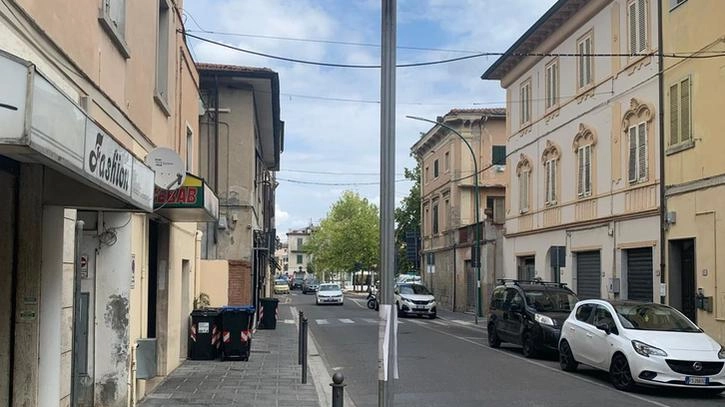 Una delle telecamere ripristinate dal Comune di Ponsacco per la lotta al degrado e all’abbandono dei rifiuti Una delle telecamere ripristinate dal Comune di Ponsacco per la lotta al degrado e all’abbandono dei rifiuti