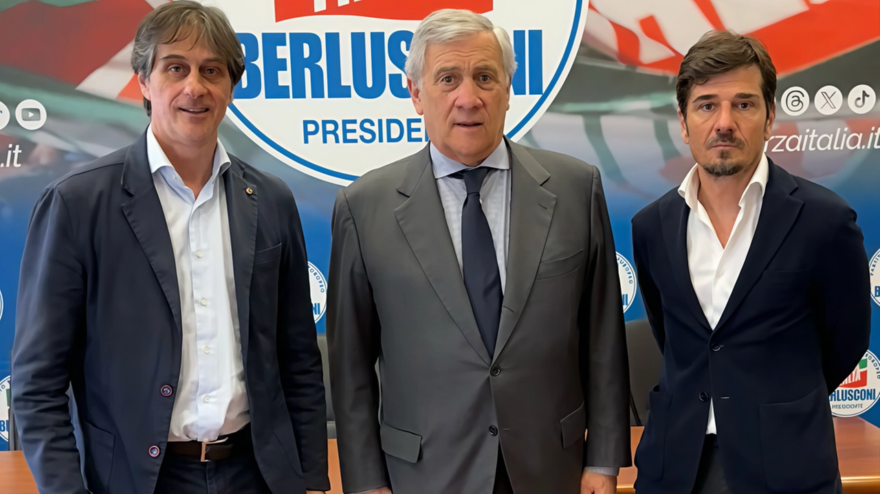 Jacopo Ferri con il presidente Antonio Tajani e coordinatore regionale Marco Stella Jacopo Ferri con il presidente Antonio Tajani e coordinatore regionale Marco Stella