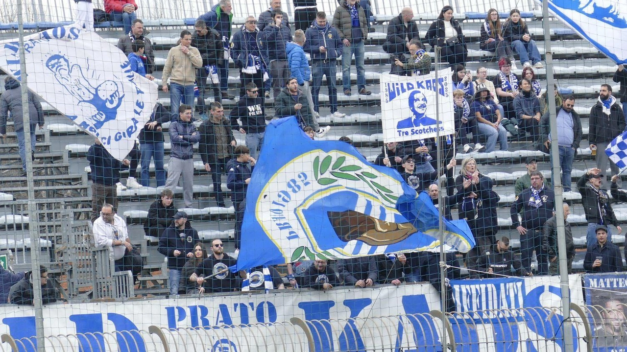 Taiti ha sentito direttamente durante la premiazione del Bacchino Sport le parole di Paolo Toccafondi: nessuno a Prato vuole l’Ac... Taiti ha sentito direttamente durante la premiazione del Bacchino Sport le parole di Paolo Toccafondi: nessuno a Prato vuole l’Ac...