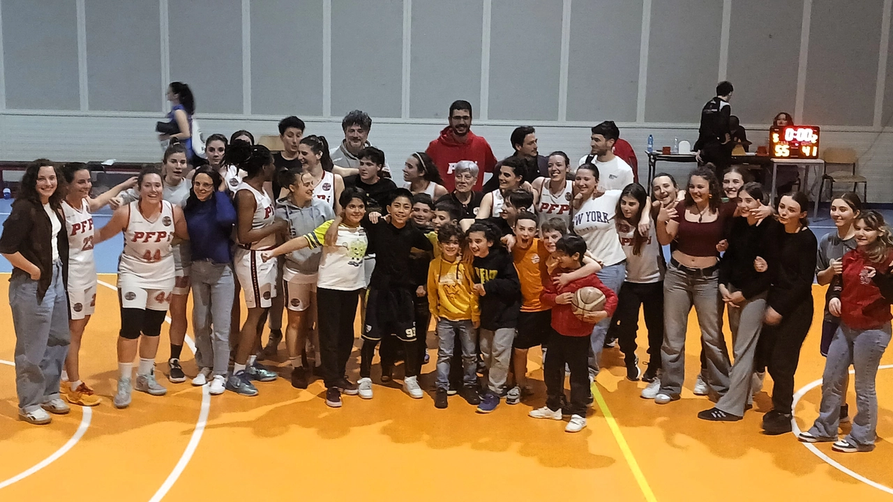 Basket, ai play-off di serie C la Pallacanestro Femminile Pisa domina gara 2 con Prato