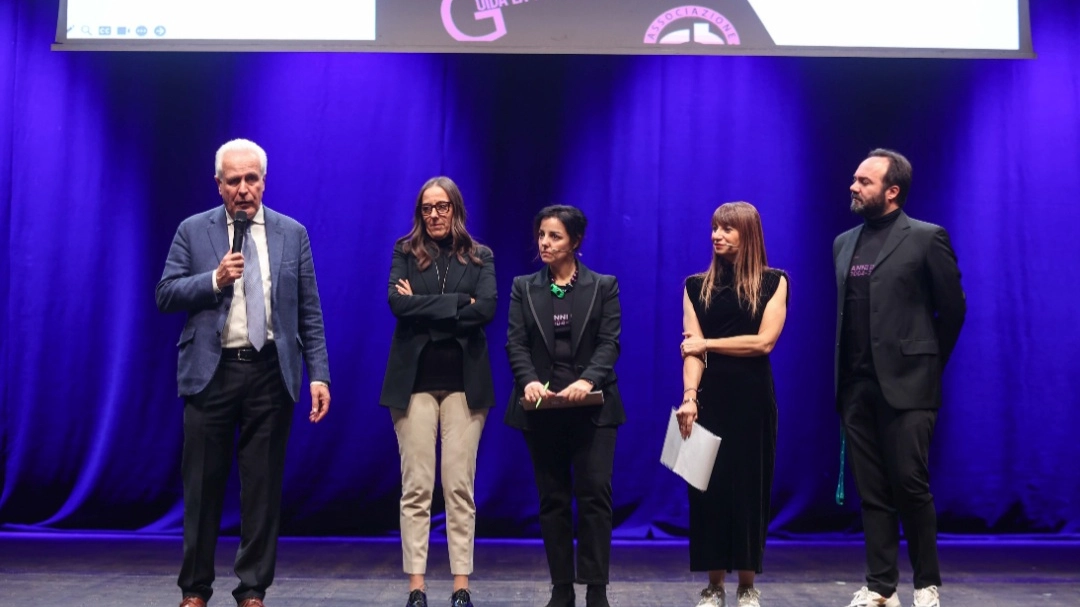 Firenze, l’Associazione Gabriele Borgogni ha festeggiato 20 anni di ‘Guida la tua vita' Firenze, l’Associazione Gabriele Borgogni ha festeggiato 20 anni di ‘Guida la tua vita'