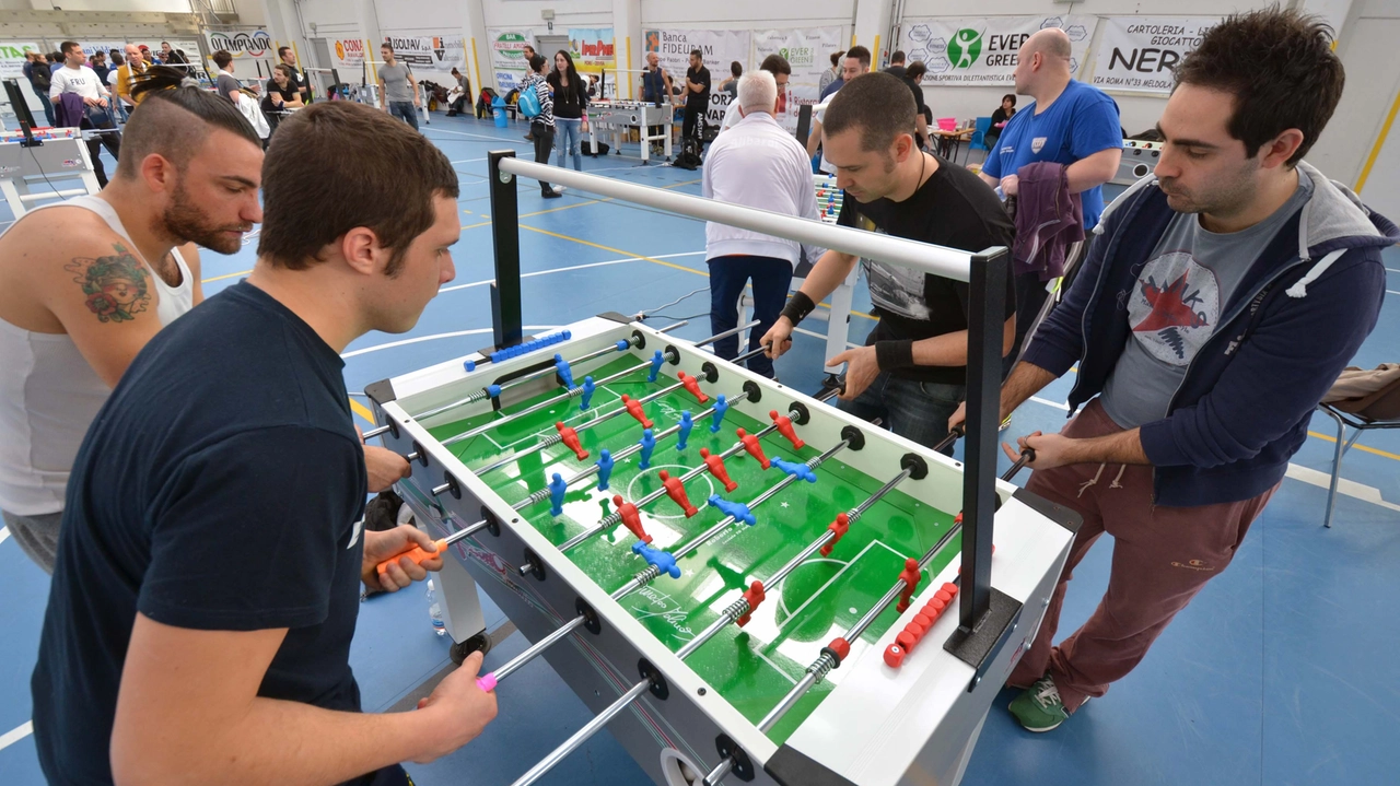 Una partita di biliardino (foto di repertorio)