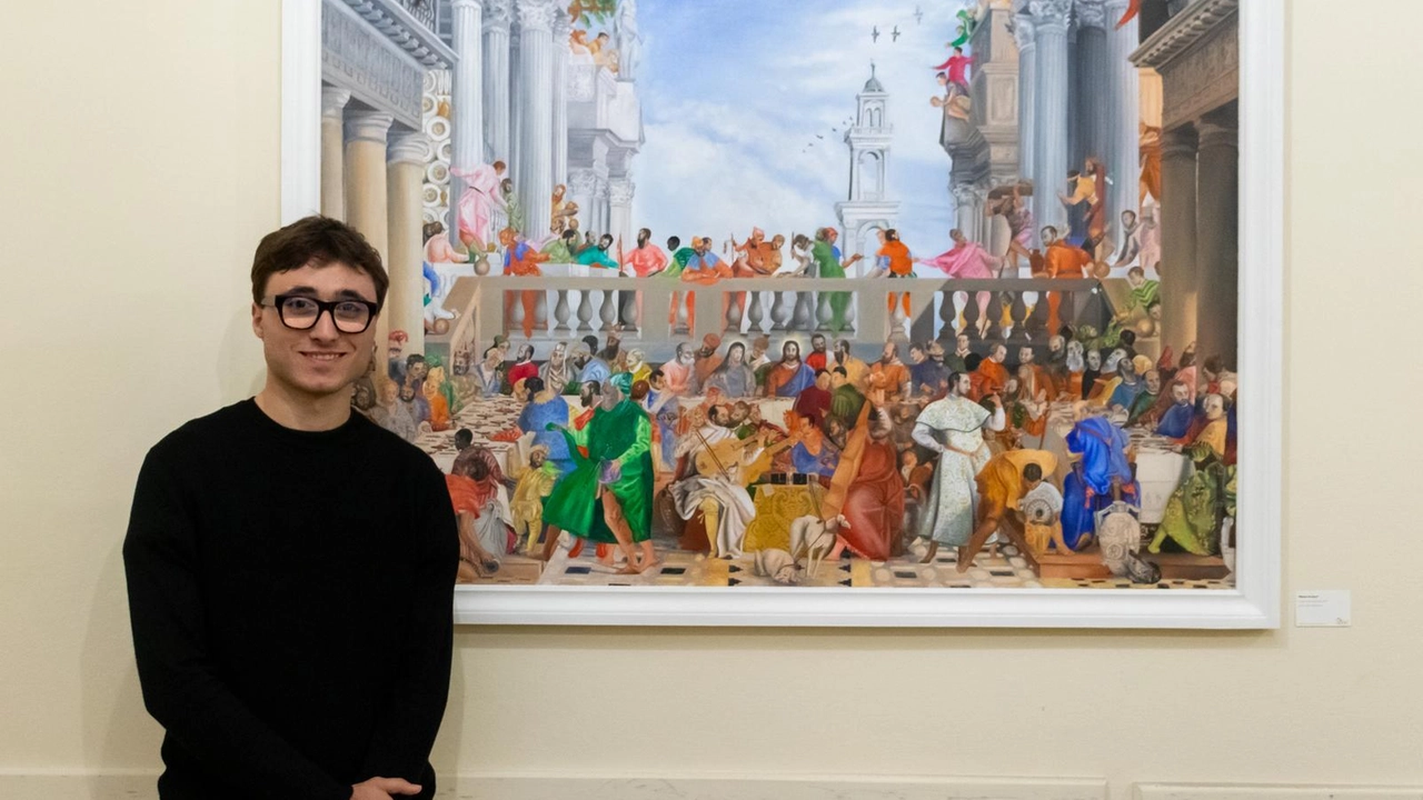 Jacopo Ballerini davanti alle «sue» Nozze di Cana, in mostra al circolo di Barile