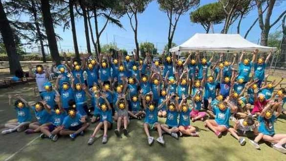 Attività alla ludoteca di via Ronchi, al campo scuola e all’Apua Summer Camp Attività alla ludoteca di via Ronchi, al campo scuola e all’Apua Summer Camp