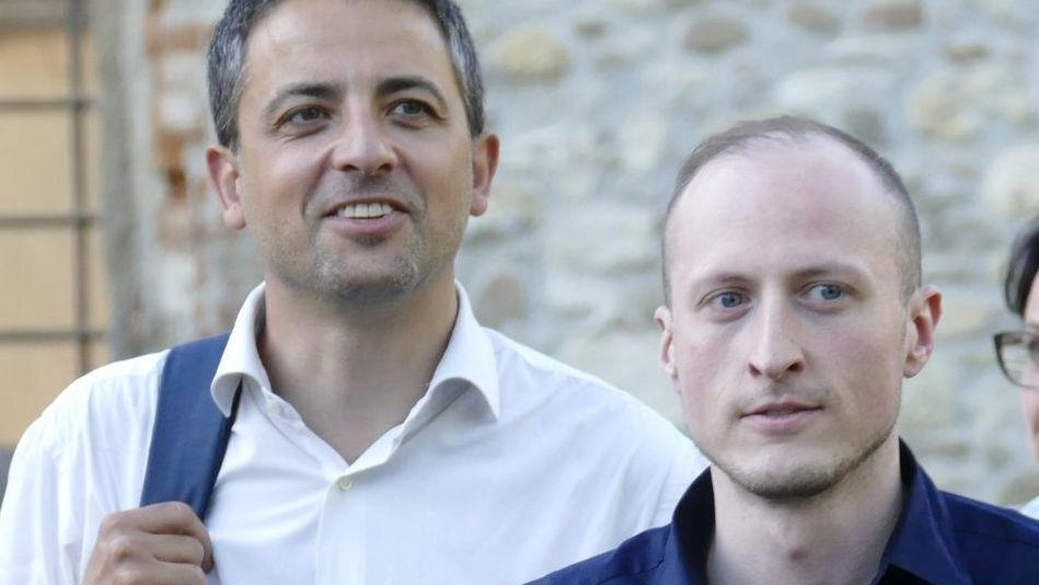 Il deputato del Pd Marco Furfaro e il segretario dem pratese Marco Biagioni: «Forte l’impegno del nostro partito per portare in città le risorse che necessità il mondo del lavoro» Il deputato del Pd Marco Furfaro e il segretario dem pratese Marco Biagioni: «Forte l’impegno del nostro partito per portare in città le risorse che necessità il mondo del lavoro»