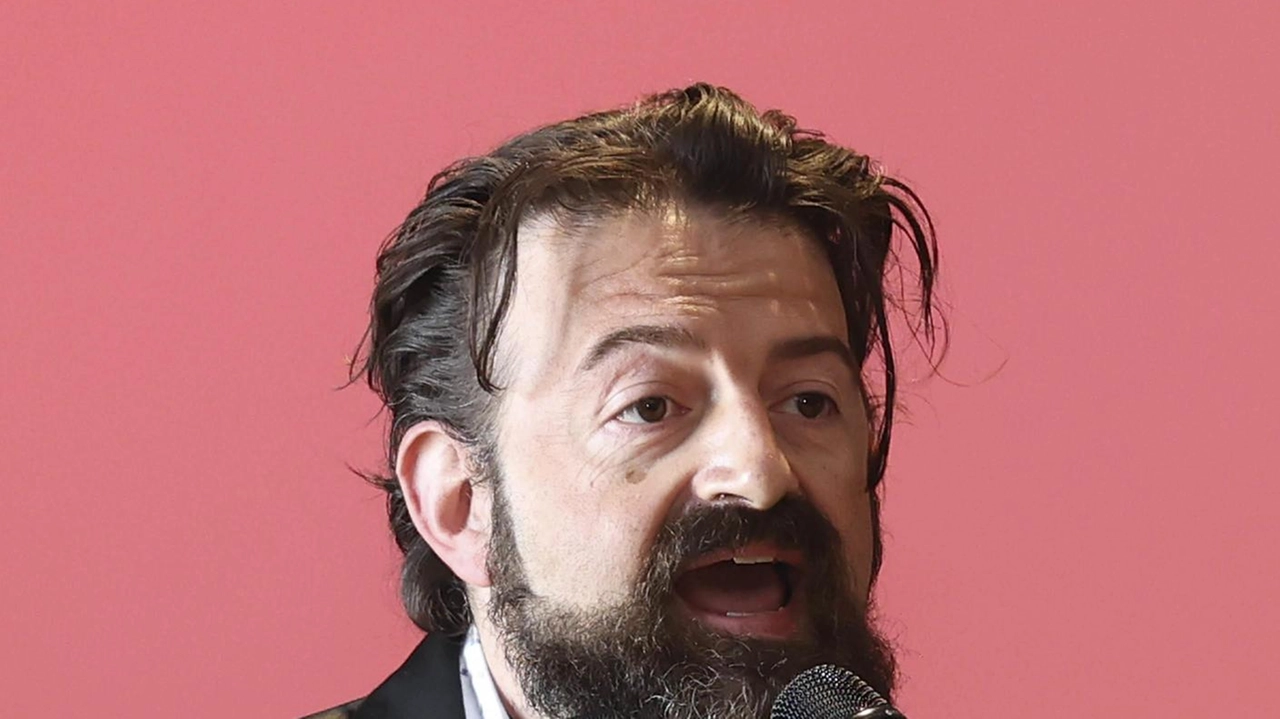 Andrea Valenti, segretario provinciale del Pd, e Rossana Salluce, segretaria dell’Unione comunale di Siena, plaudono alla finanziabilità in sede... Andrea Valenti, segretario provinciale del Pd, e Rossana Salluce, segretaria dell’Unione comunale di Siena, plaudono alla finanziabilità in sede...