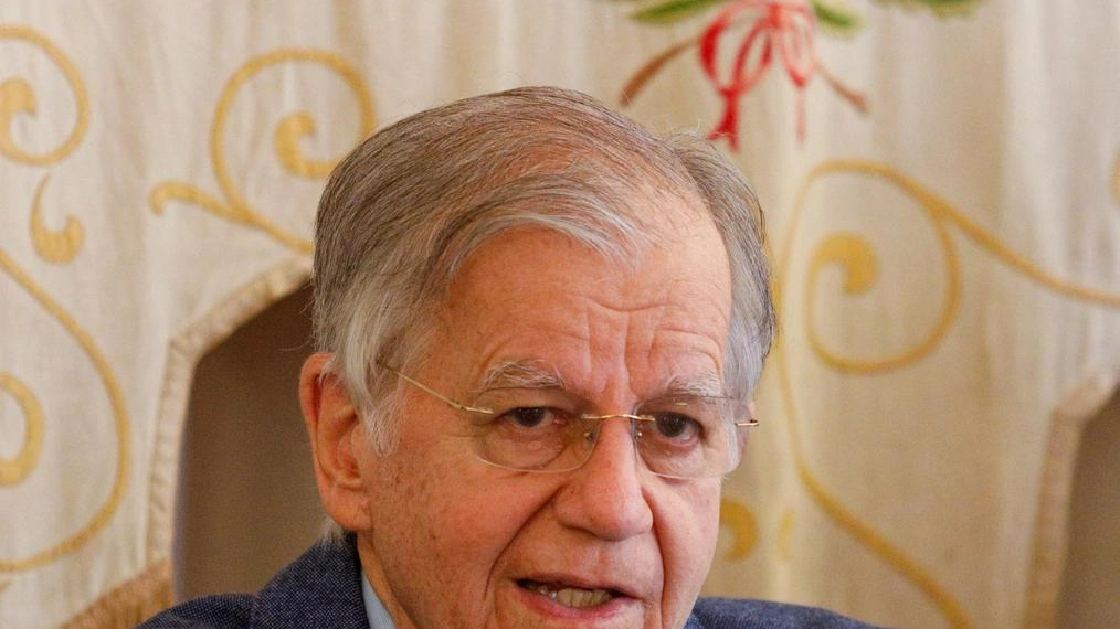 Valdo Spini, ex ministro e parlamentare Valdo Spini, ex ministro e parlamentare
