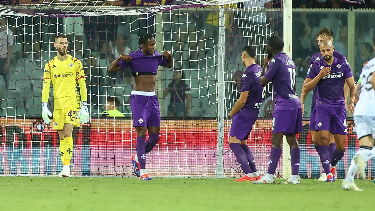 I giocatori della Fiorentina a fine gara (Fotocronache Germogli)