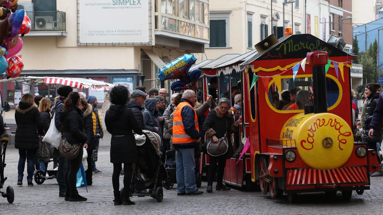 Il carnevale a Pontedera una foto risalente al 2016 (foto d’archivio Germogli) Il carnevale a Pontedera una foto risalente al 2016 (foto d’archivio Germogli)
