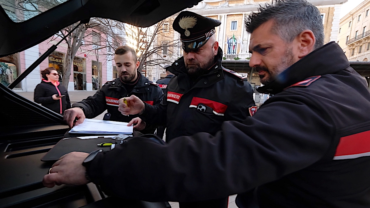 Ladri in bicicletta e monopattino. Blitz di prima mattina tra le aziende. Nel mirino anche Locci e Calugi