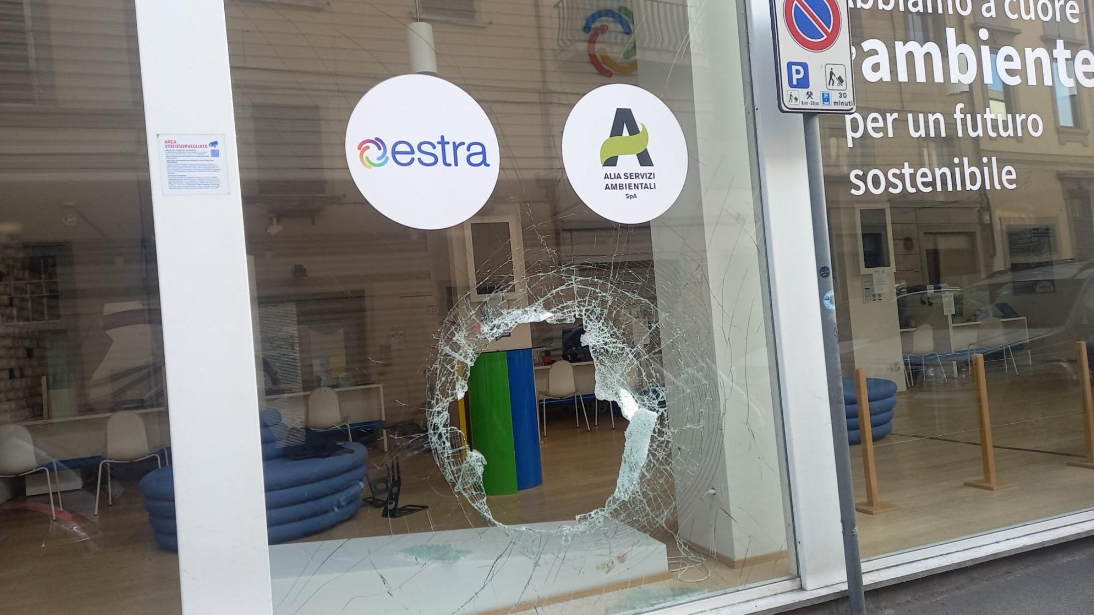 ancora una spaccata nella notte a prato punto estra alia nel mirino dei ladri