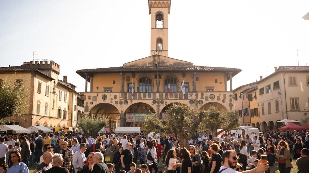 Si rinnova l’appuntamento in piazza dedicato agli appassionati di vino