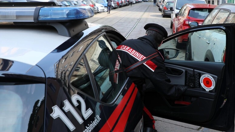 L'intervento dei carabinieri L'intervento dei carabinieri
