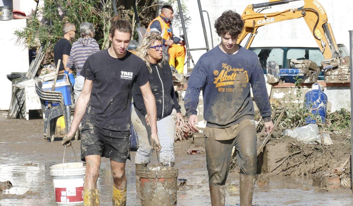 https://www.lanazione.it/image-service/view/acePublic/alias/contentid/OTllYzkwY2MtYmY2Ny00/0/piano-di-protezione-civile-congelato-risale-al-2012-mai-aggiornato.jpeg?f=1.91:1&w=1200