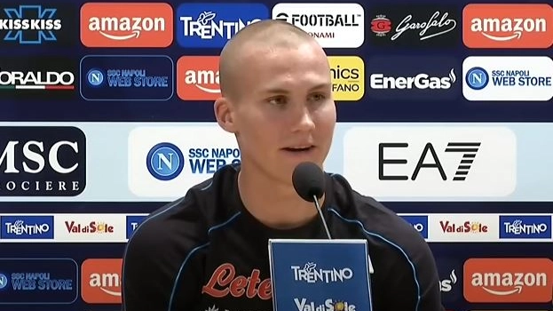 Leo Ostigard ai tempi del Napoli