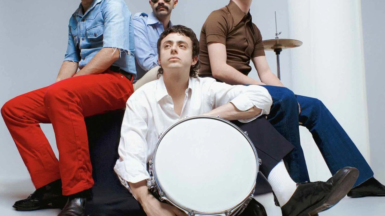Ecco i «Mago del Gelato», la band milanese sta spopolando nei festival di tutta Italia e stasera approda sul palco di Arnovivo Ecco i «Mago del Gelato», la band milanese sta spopolando nei festival di tutta Italia e stasera approda sul palco di Arnovivo