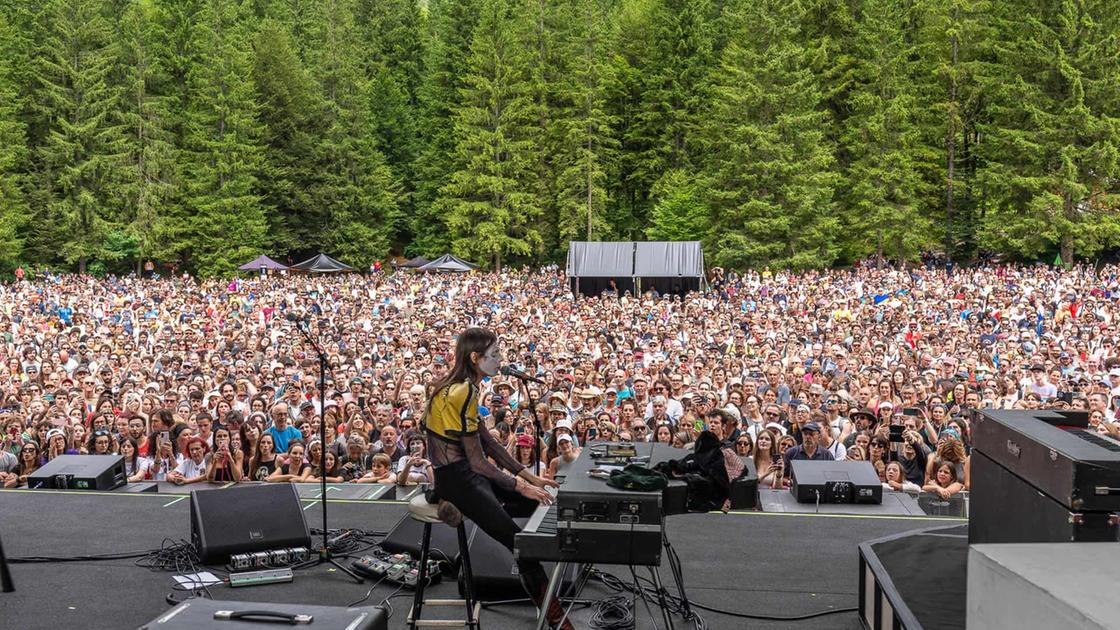 in cinquemila per lucio corsi al no borders music festival
