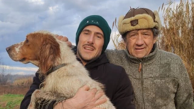 Mauro Cinquini con la canina scomparsa nella notte di Capodanno e che poi stata ritrovata ieri Mauro Cinquini con la canina scomparsa nella notte di Capodanno e che poi stata ritrovata ieri