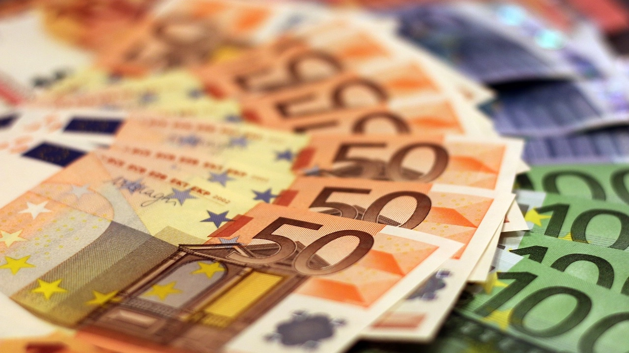 Tredicesime 2024 in arrivo a dipendenti pubblici e privati