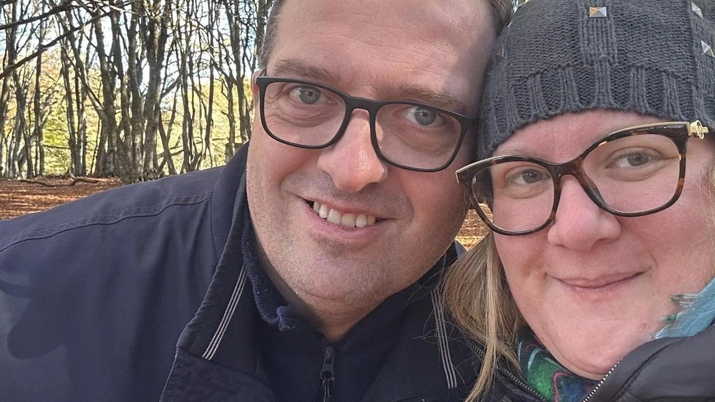 Lucia Manfredi, neurologa all’ospedale Torrette di Ancora, e suo marito Diego Duca, in servizio come autista soccorritore al 118 dell’Umbria Lucia Manfredi, neurologa all’ospedale Torrette di Ancora, e suo marito Diego Duca, in servizio come autista soccorritore al 118 dell’Umbria