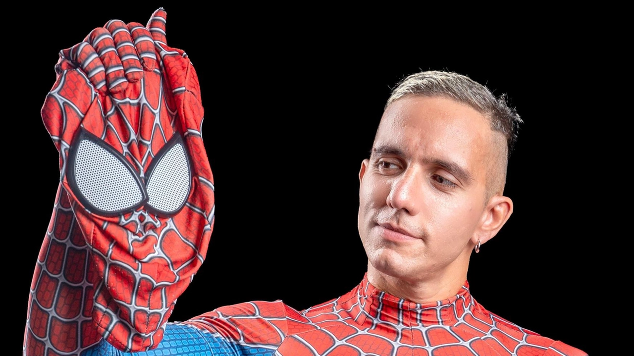 Il «vero» Spiderman, Mattia Villardita incanterà i piccoli spettatori Il «vero» Spiderman, Mattia Villardita incanterà i piccoli spettatori
