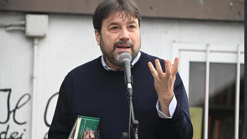 https://www.lanazione.it/image-service/view/acePublic/alias/contentid/OWEyMTA4ZDctNmZhZS00/0/lingua-e-cultura-italiana-inaugurazione-dei-corsi.jpeg?f=16:9&w=1200&h=630