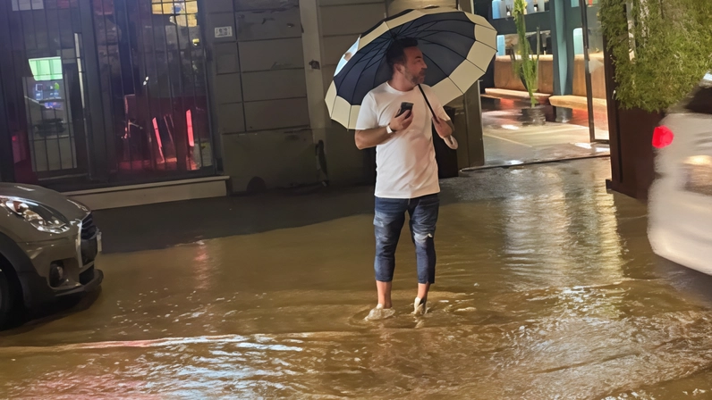 ll meteorologo Gordon Baldacci spiega cosa è accaduto domenica "È un temporale autorigenerante che insiste a lungo sulle stesse zone". E poi avvisa: "Ci dovremo abituare a questo tipo di fenomeni". ll meteorologo Gordon Baldacci spiega cosa è accaduto domenica "È un temporale autorigenerante che insiste a lungo sulle stesse zone". E poi avvisa: "Ci dovremo abituare a questo tipo di fenomeni".