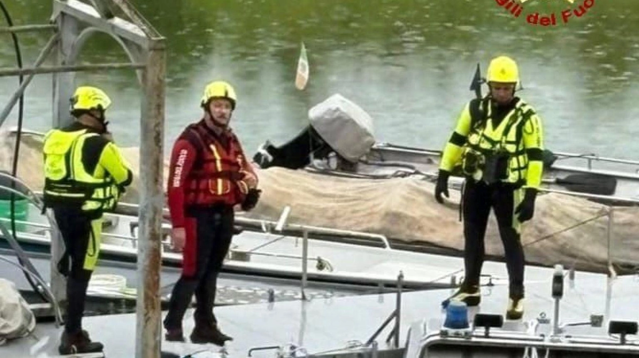 Recuperato dai vigili del fuoco nei pressi del Ponte della Becca Recuperato dai vigili del fuoco nei pressi del Ponte della Becca