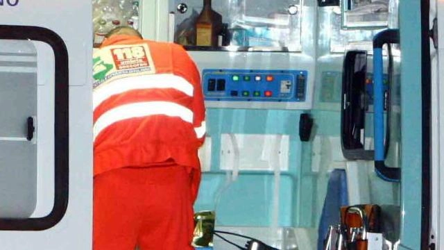 Gli operatori del 118 hanno soccorso il secondo autista trasportando all’ospedale Santa Maria della Misericordia Gli operatori del 118 hanno soccorso il secondo autista trasportando all’ospedale Santa Maria della Misericordia