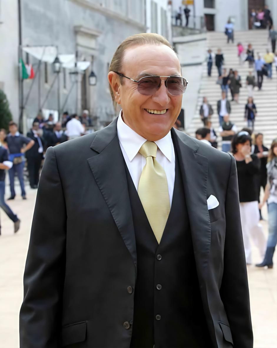 https://www.lanazione.it/image-service/view/acePublic/alias/contentid/OWEzYmVhNzgtOTlkOC00/0/ricordo-di-pippo-baudo-katia-ricciarelli-e-gli-anni-spoletini-nel-legame-con-lumbria.jpeg?f=1.91:1&w=1200